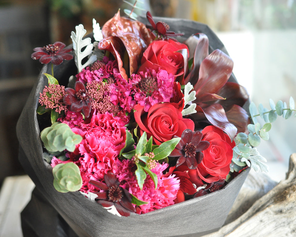 花束 – floral ecru