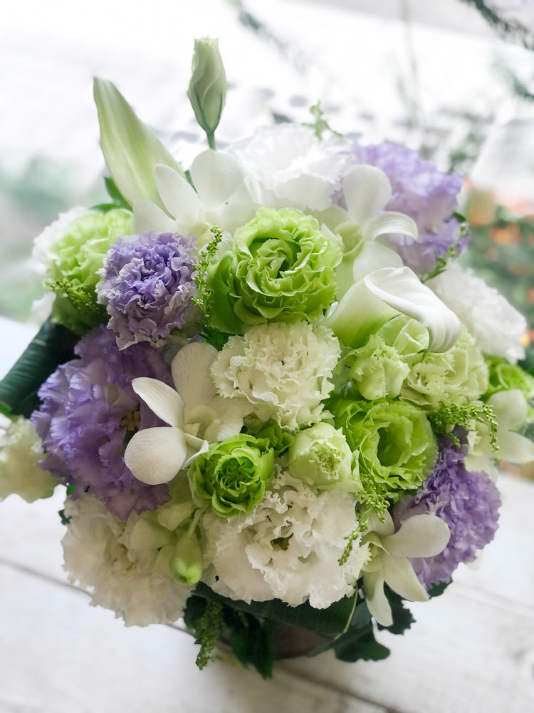 フラワーアレンジメント ホワイトグリーンパープル
