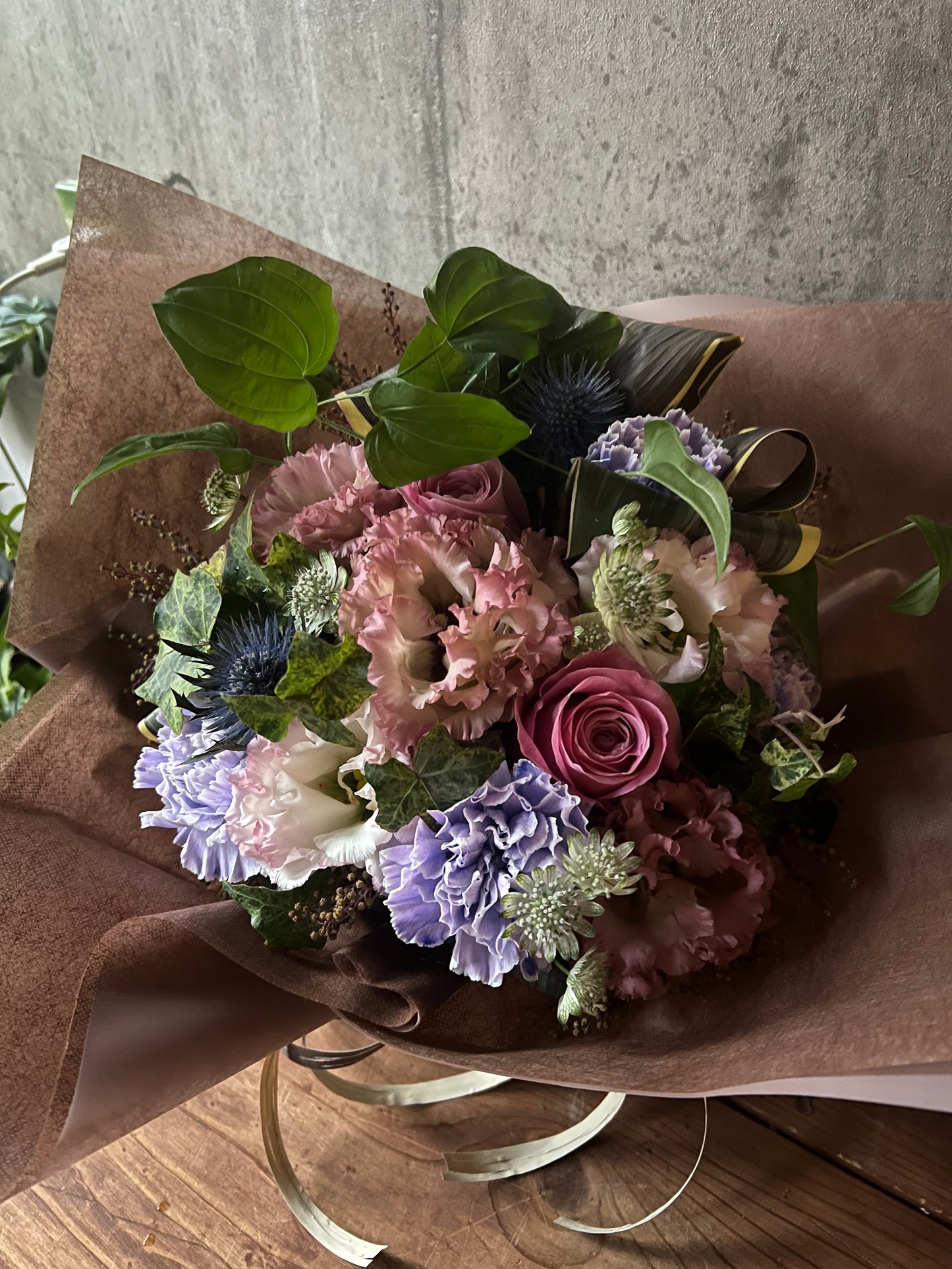 ペット用フラワーギフト　お供えアレンジメントLL E-1