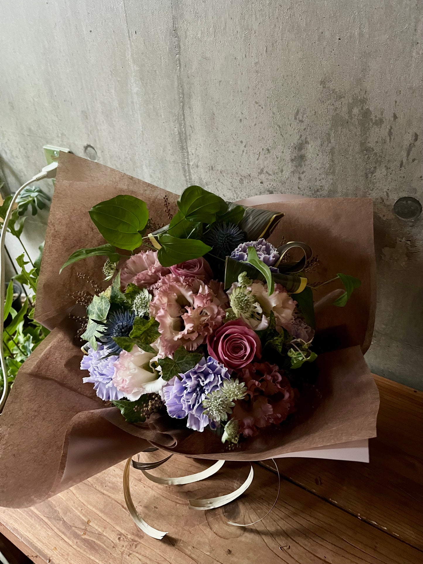 ペット用フラワーギフト　お供えアレンジメントLL E-1